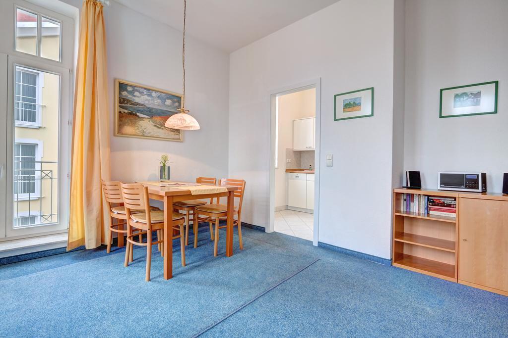 Haus Seeblick Hotel Garni & Ferienwohnungen Zinnowitz Exterior photo